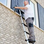 Telescopic ladder 14.5 ft (4,40 m) with telescopic stabiliser bar – ALDORR Professional